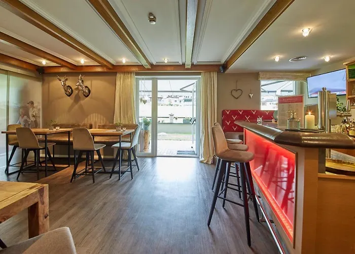 Schachner 3* Σάαλμπαχ-Χίντεργκλεμ