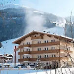 Hotel Schachner Saalbach-Hinterglemm