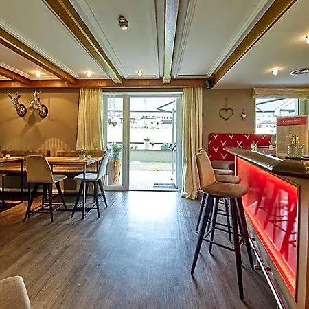 沙赫纳酒店 3* 萨尔巴赫